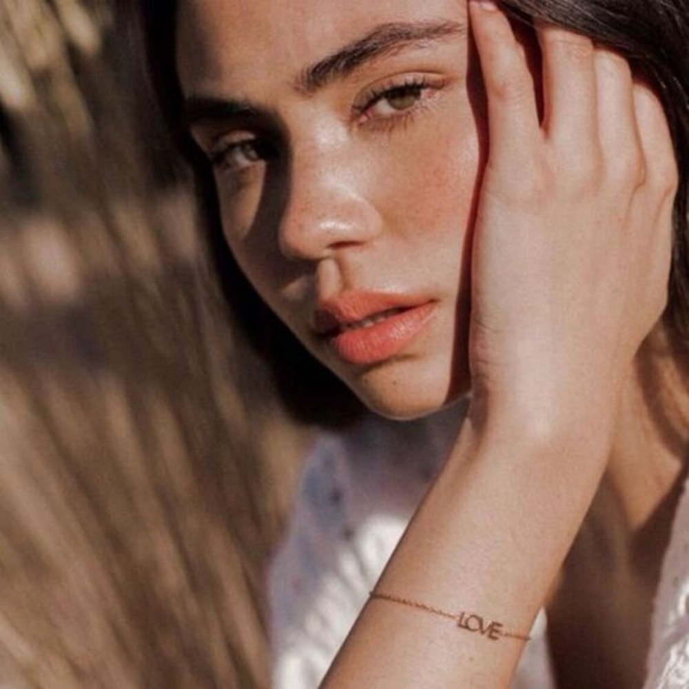 Chic Gold LOVE Bracelet